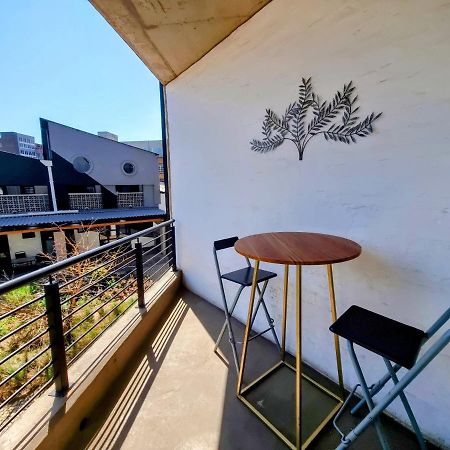Kaleaba House In Vibey Maboneng Precint Appartamento Johannesburg Esterno foto
