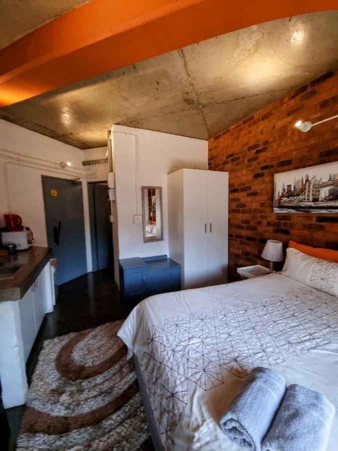 Kaleaba House In Vibey Maboneng Precint Appartamento Johannesburg Esterno foto