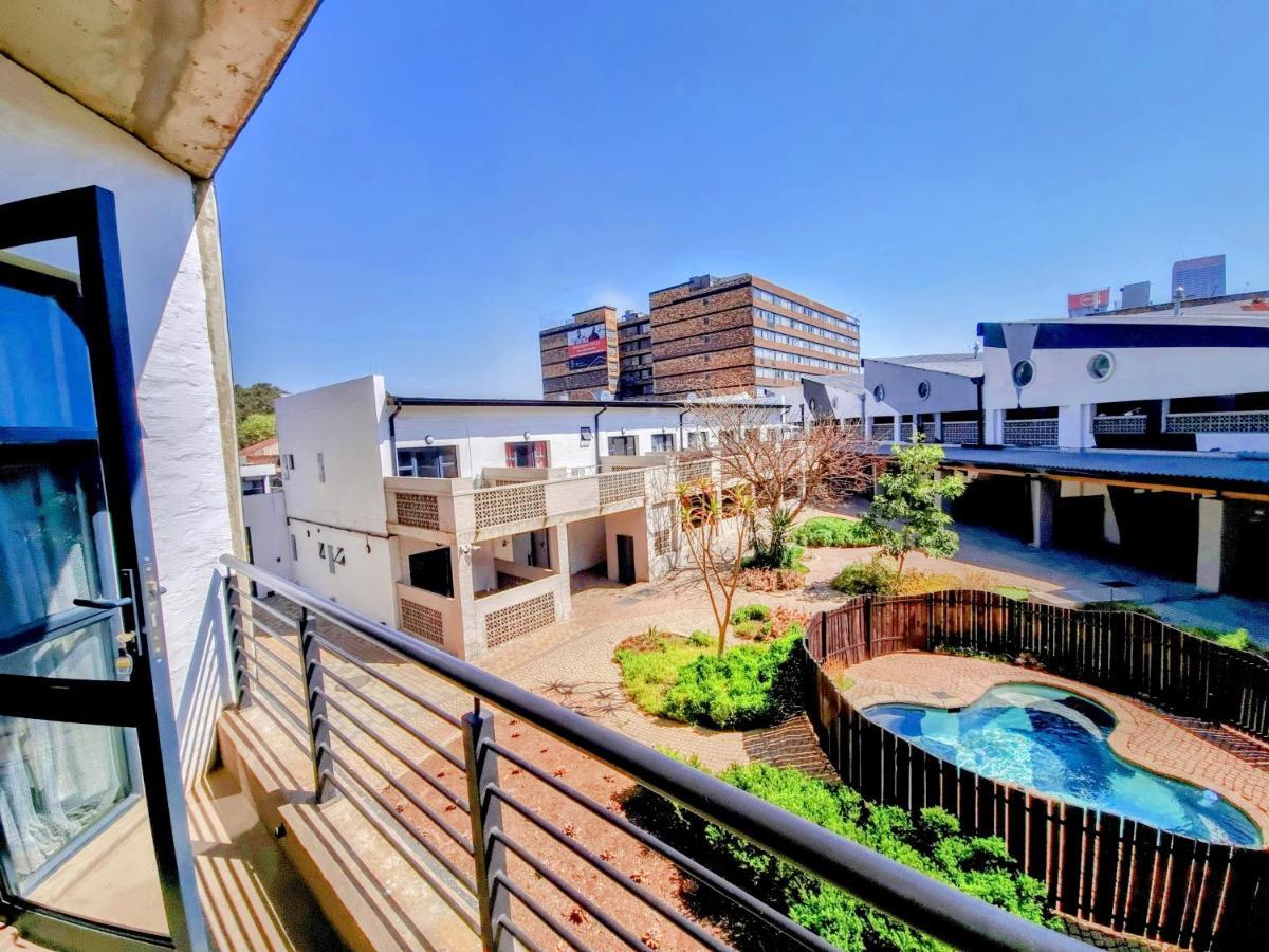 Kaleaba House In Vibey Maboneng Precint Appartamento Johannesburg Esterno foto