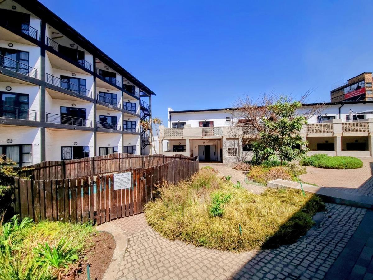 Kaleaba House In Vibey Maboneng Precint Appartamento Johannesburg Esterno foto